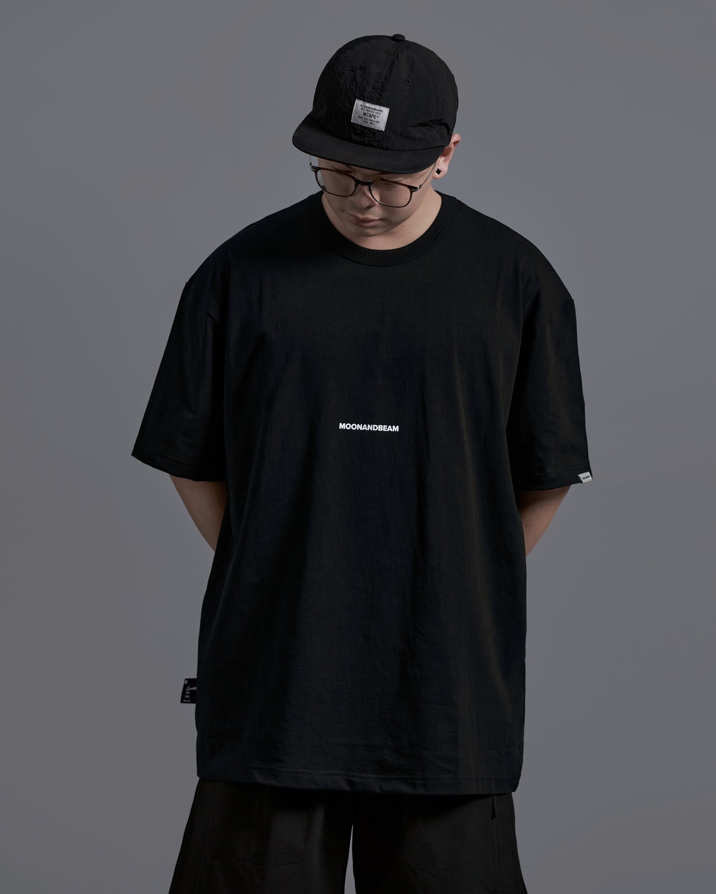MOONANDBEAM LOGO TEE (BLACK)