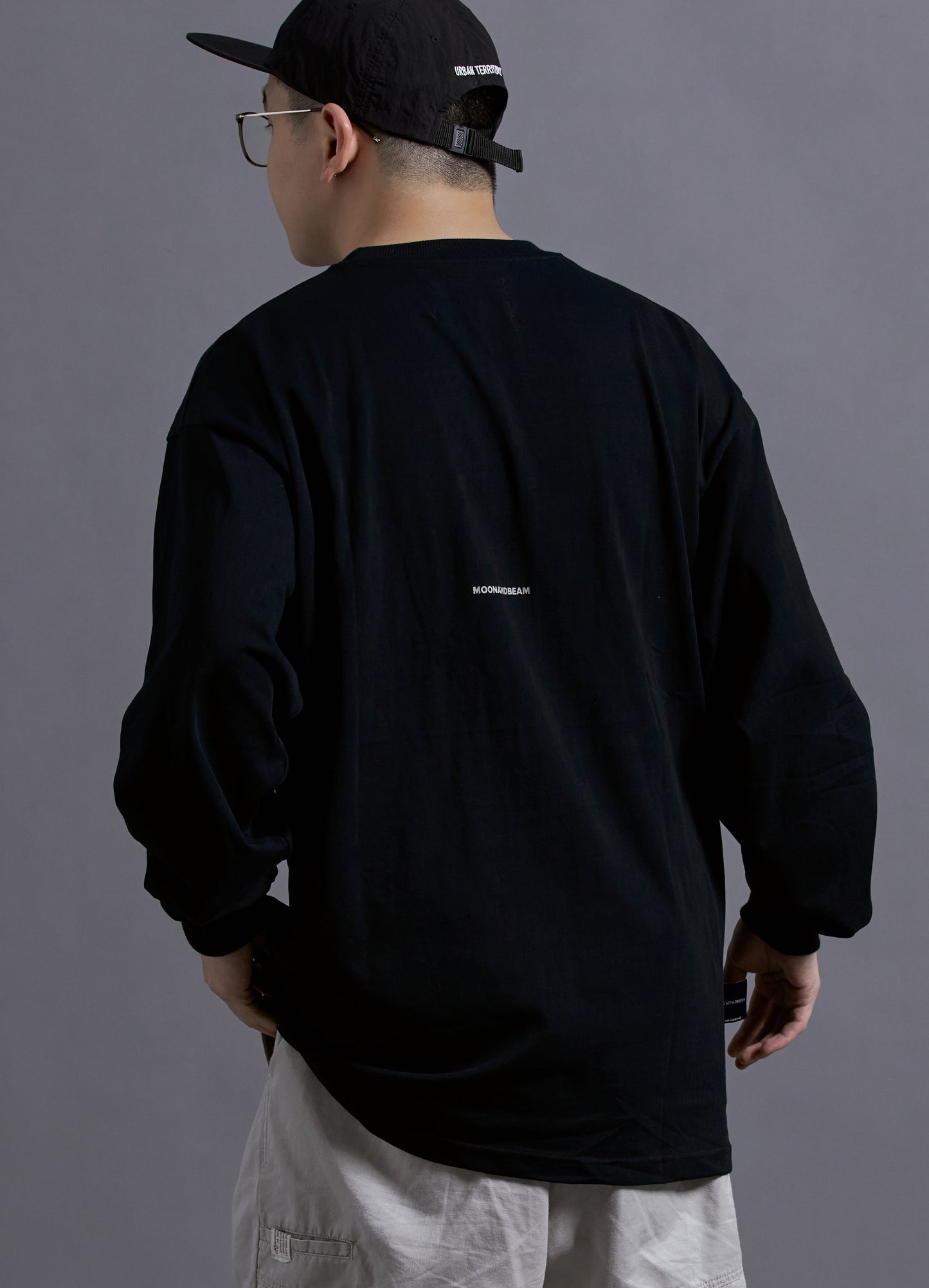 LWP EMBROIDERY POCKET L/S TEE (BLACK)